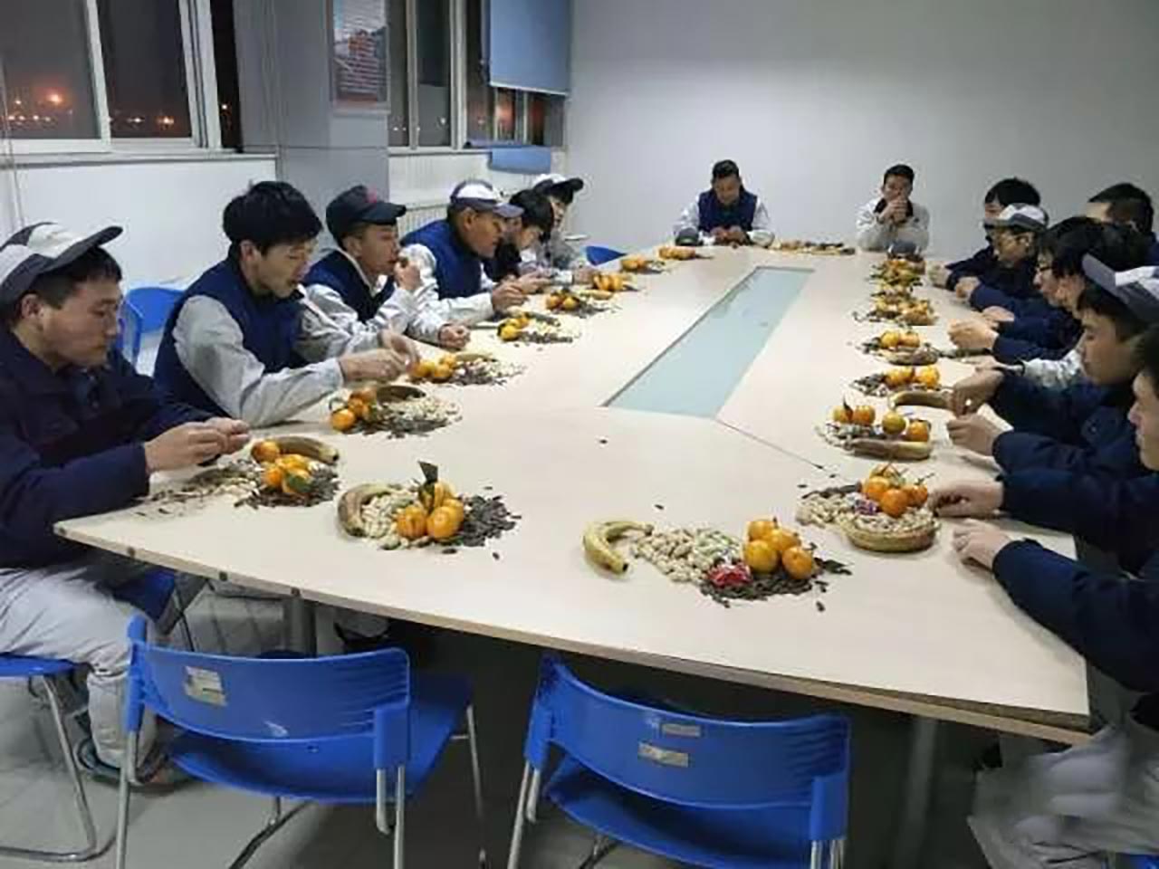 三合一送料機(jī)車間茶會(huì)話 三合一送料機(jī)車間茶會(huì)話