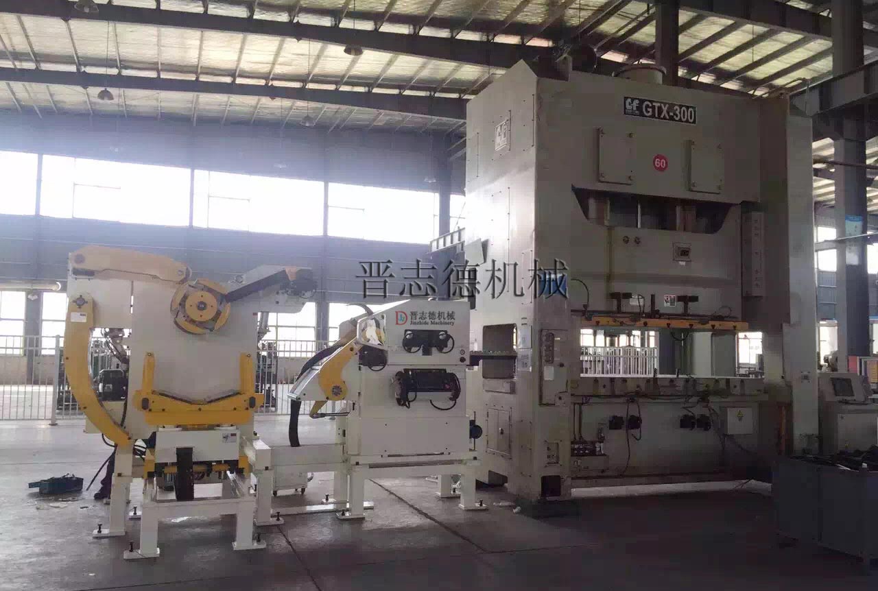 三合一送料機沖壓自動化生產(chǎn)線 三合一送料機沖壓自動化生產(chǎn)線