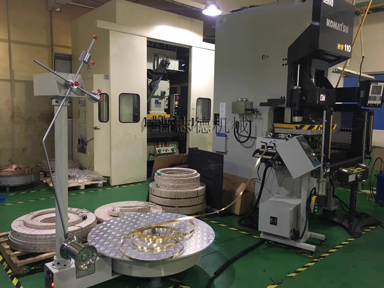 開卷伺服送料機精密沖壓生產(chǎn)線 開卷伺服送料機精密沖壓生產(chǎn)線