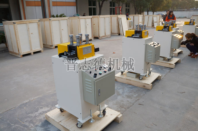 送料機設(shè)備出口裝箱