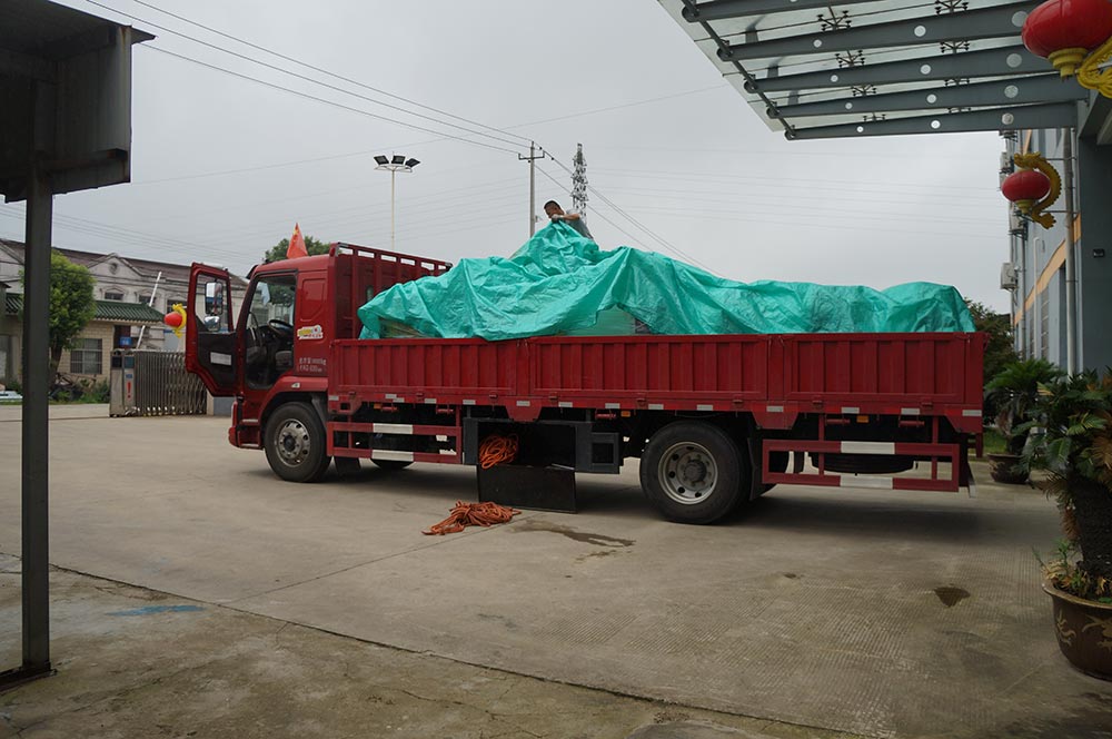 沖床送料機(jī)雨天發(fā)貨 沖床送料機(jī)雨天發(fā)貨