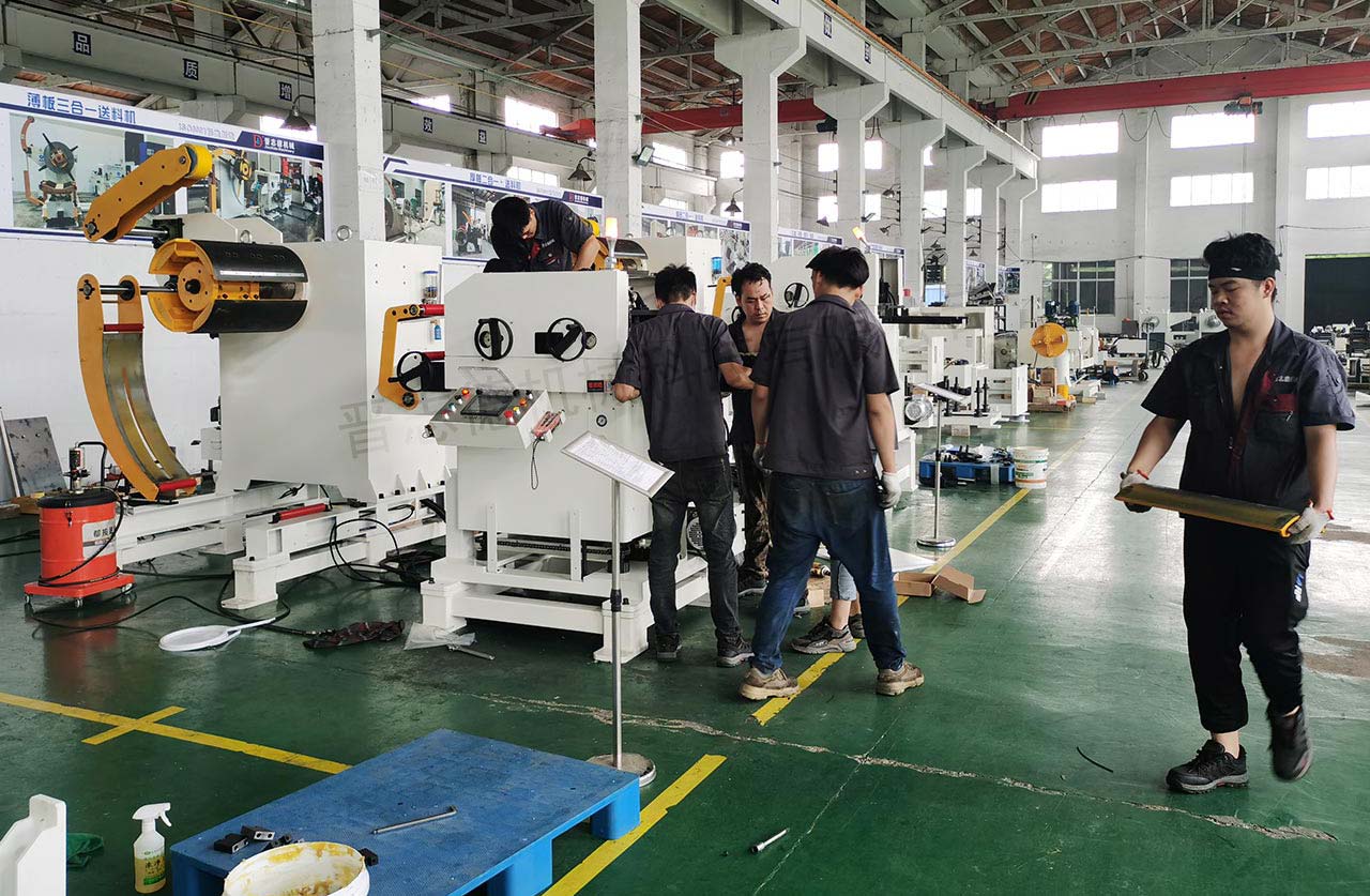 三合一送料機高溫假生產(chǎn) 三合一送料機高溫假生產(chǎn)