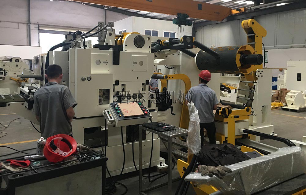 高張力三合一送料機剪切裝置 高張力三合一送料機剪切裝置