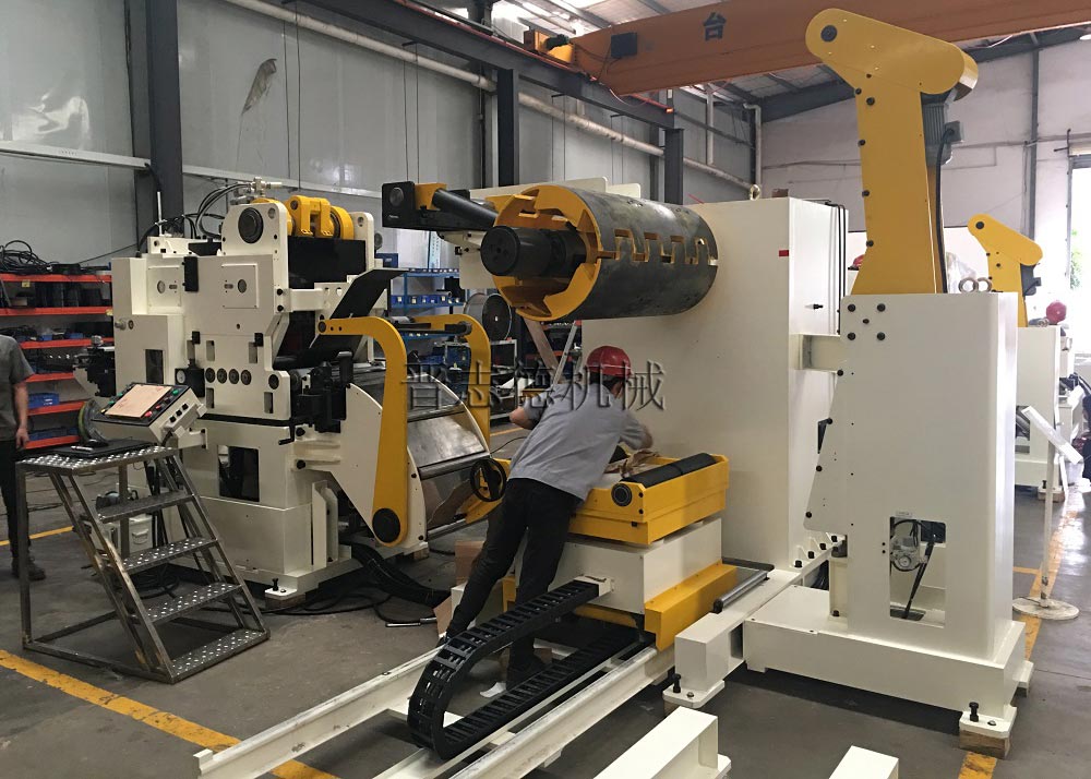 高張力三合一送料機電控系統(tǒng) 高張力三合一送料機電控系統(tǒng)