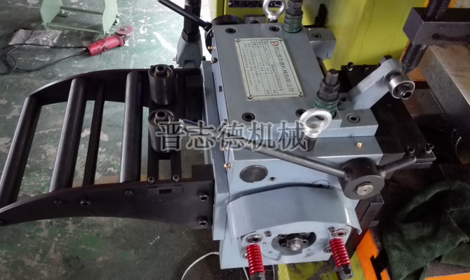 滾輪送料機(jī)調(diào)試 滾輪送料機(jī)調(diào)試