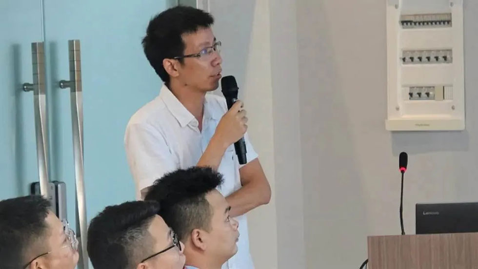 三合一送料機(jī)工廠大會(huì) 三合一送料機(jī)工廠大會(huì)