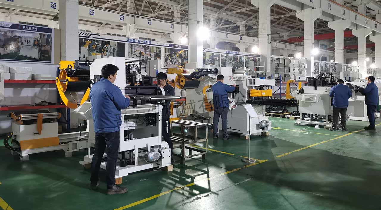 河南三合一送料機(jī) 河南三合一送料機(jī)