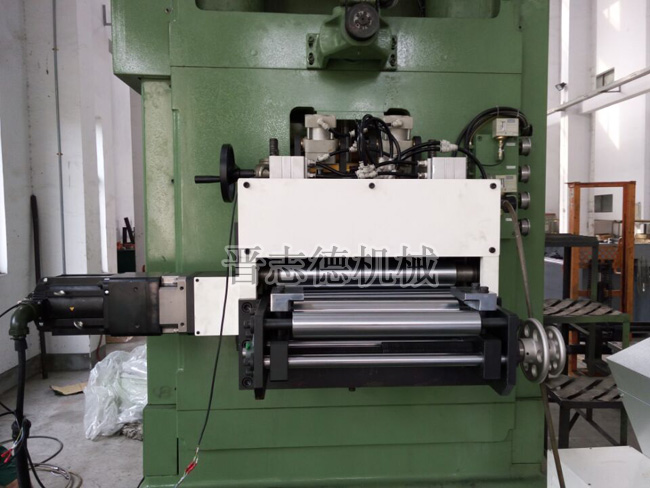 高速厚板NC送料機(jī) 高速厚板NC送料機(jī)