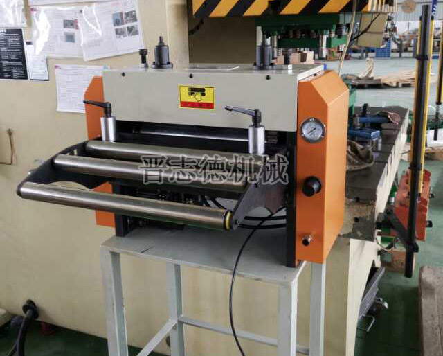 帶機(jī)架NC送料機(jī) 帶機(jī)架NC送料機(jī)