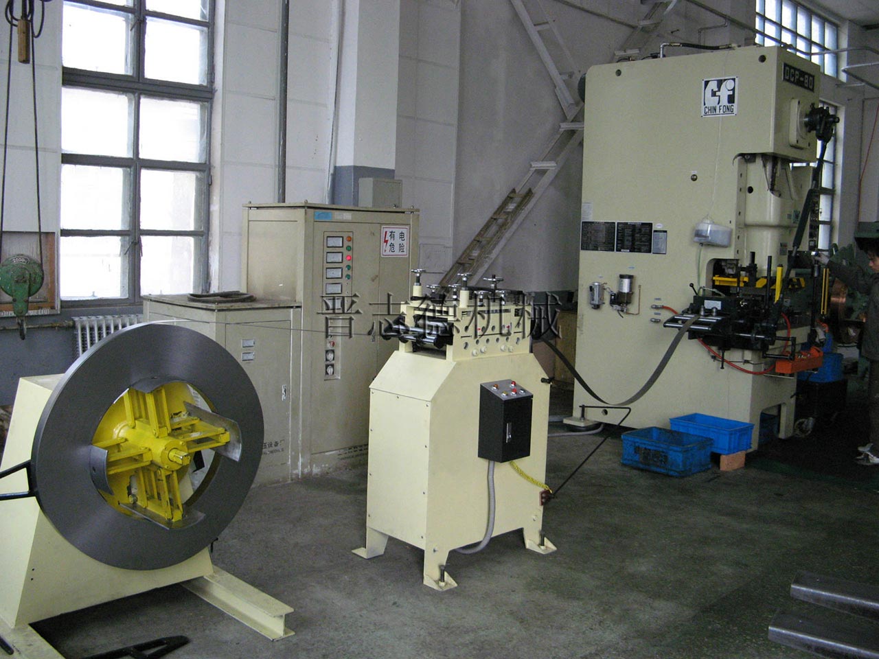 料架整平送料機(jī) 料架整平送料機(jī)