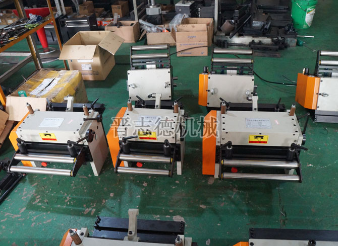 機(jī)械式NC送料機(jī)裝配 機(jī)械式NC送料機(jī)裝配