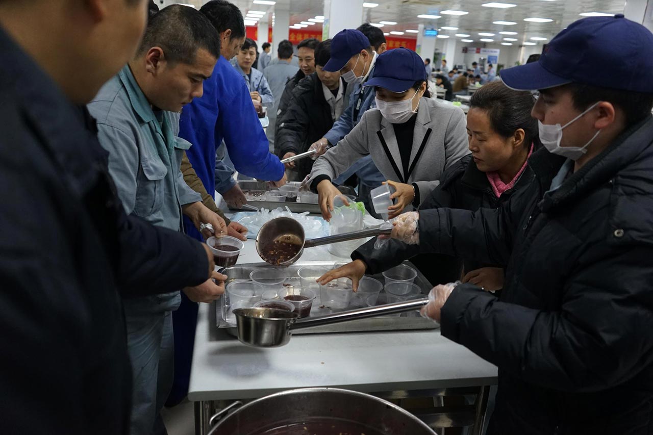 送料機(jī)廠家派粥 送料機(jī)廠家派粥