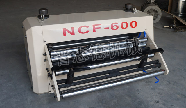 標(biāo)準(zhǔn)NC送料機(螺桿壓料)