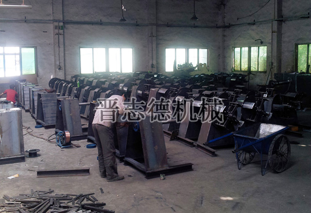 重型材料架生產現(xiàn)場