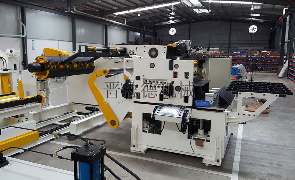 三合一送料機(jī)生產(chǎn) 三合一送料機(jī)生產(chǎn)