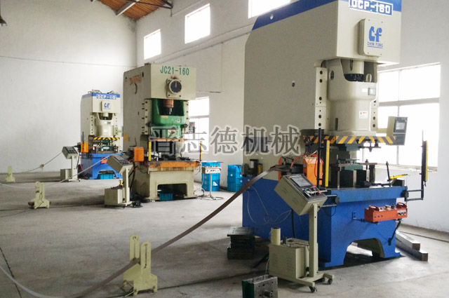 NC送料機(jī)使用 NC送料機(jī)使用