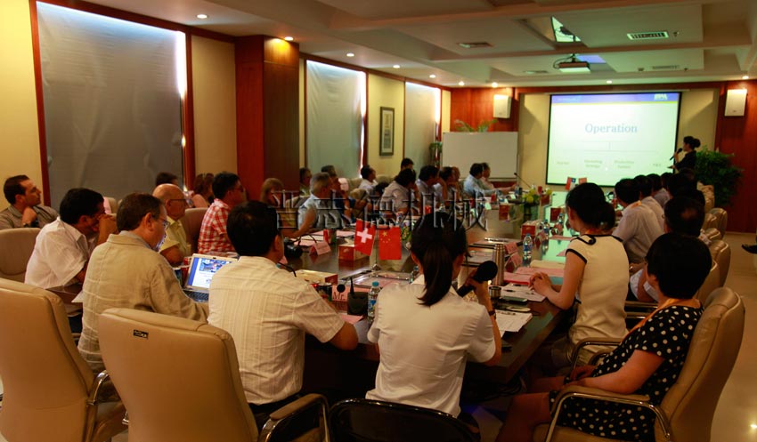 瑞士企業(yè)來訪送料機廠 瑞士企業(yè)來訪送料機廠