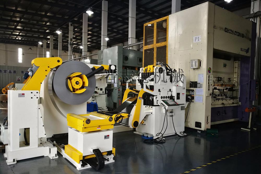 高張力三合一送料機(jī)使用,高張力三合一送料機(jī)檢修 高張力三合一送料機(jī)使用,高張力三合一送料機(jī)檢修