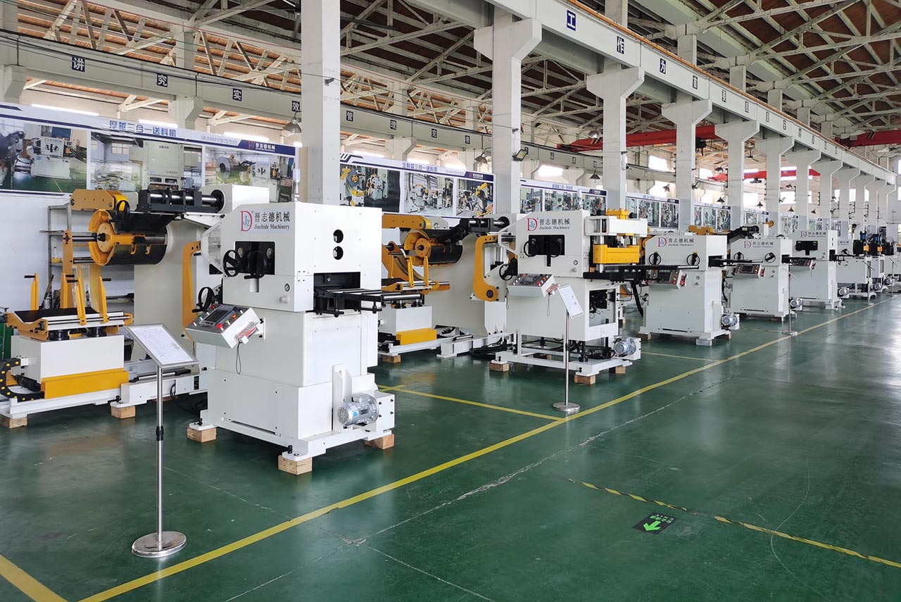 三合一送料機(jī)工廠廠內(nèi)培訓(xùn) 三合一送料機(jī)工廠廠內(nèi)培訓(xùn)