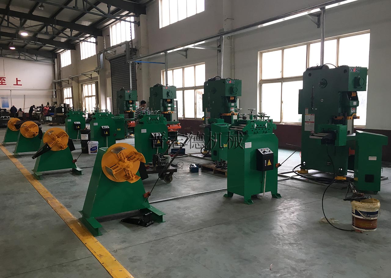 開卷整平伺服送料機生產(chǎn)線調(diào)試 開卷整平伺服送料機生產(chǎn)線調(diào)試