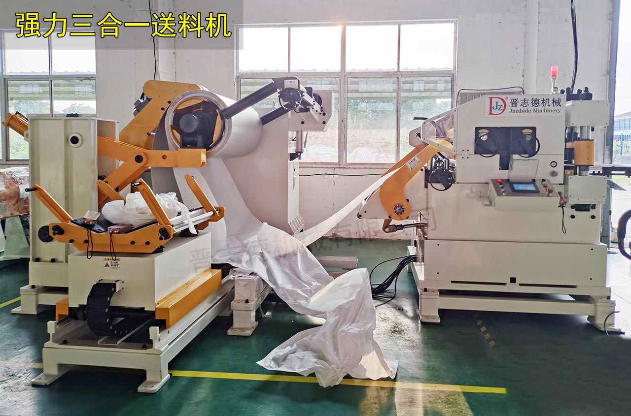 強(qiáng)力三合一送料機(jī)試機(jī) 強(qiáng)力三合一送料機(jī)試機(jī)