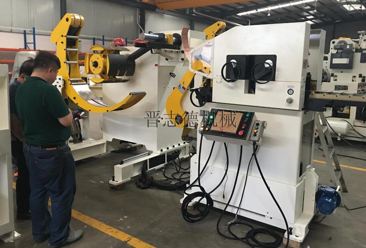 山西客戶考察送料機(jī) 山西客戶考察送料機(jī)