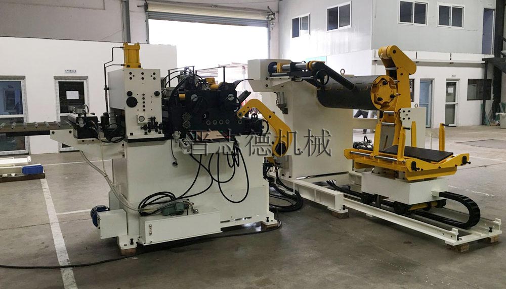 厚板三合一送料機生產(chǎn) 厚板三合一送料機生產(chǎn)