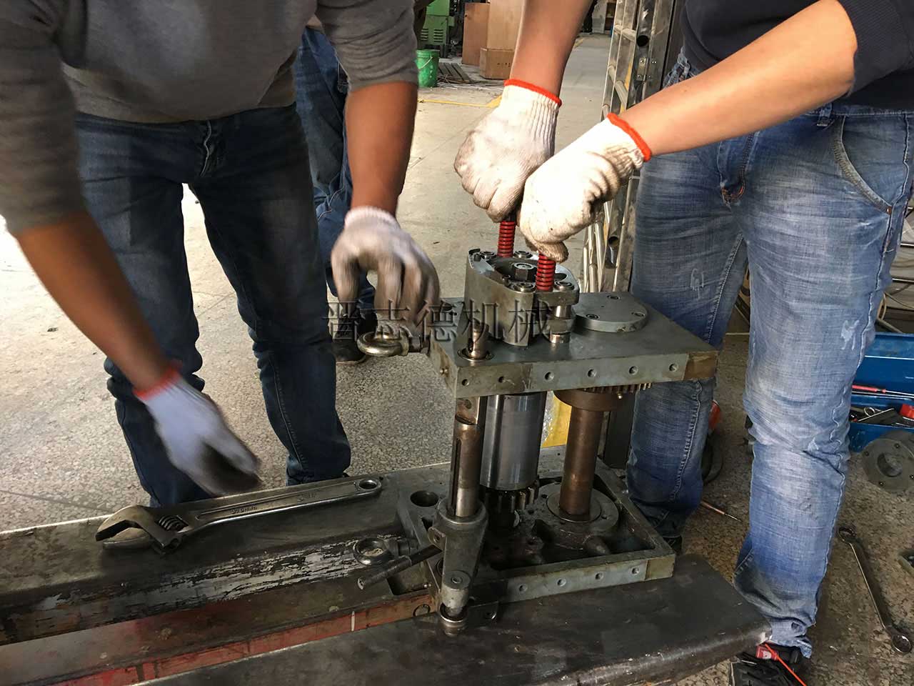 沖床送料機(jī)修理 沖床送料機(jī)修理