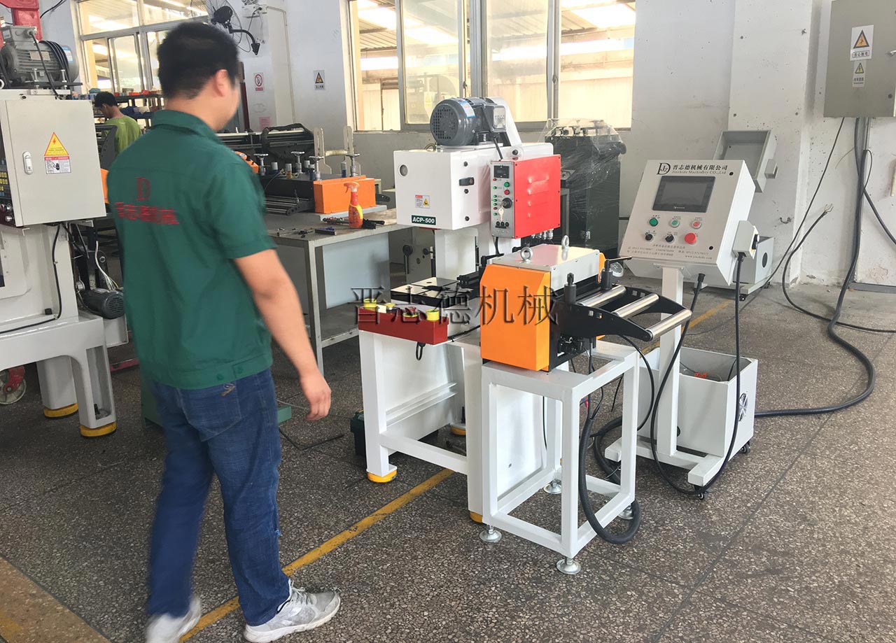 NC送料機(jī)裝配 NC送料機(jī)裝配