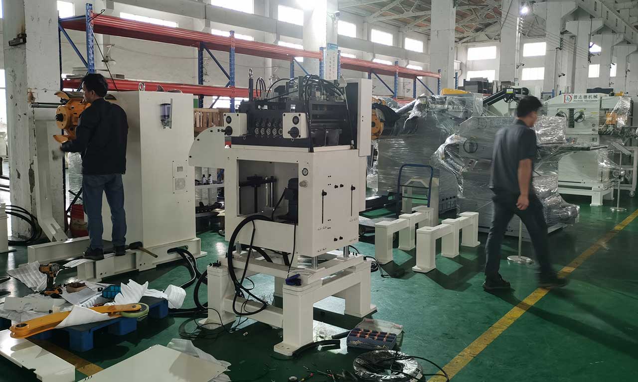 三合一送料機生產(chǎn)培訓 三合一送料機生產(chǎn)培訓