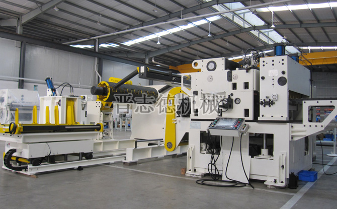 配油壓剪切裝置三合一送料機(jī) 配油壓剪切裝置三合一送料機(jī)