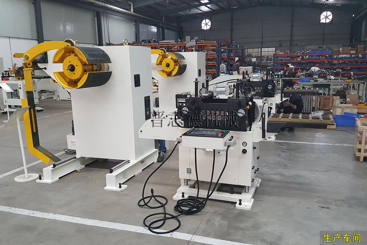 送料機(jī)廠生產(chǎn)車間 送料機(jī)廠生產(chǎn)車間