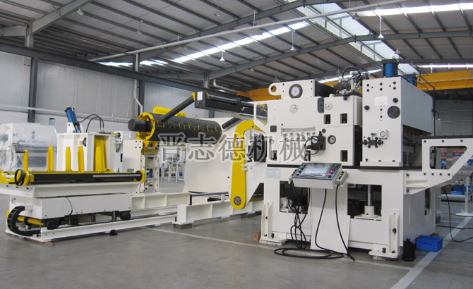 厚板高張力三合一送料機(jī) 厚板高張力三合一送料機(jī)