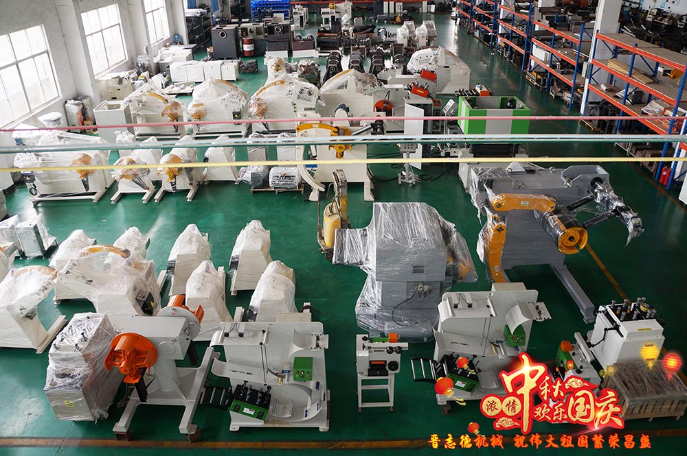 沖床自動(dòng)化生產(chǎn)現(xiàn)場(chǎng) 沖床自動(dòng)化生產(chǎn)現(xiàn)場(chǎng)