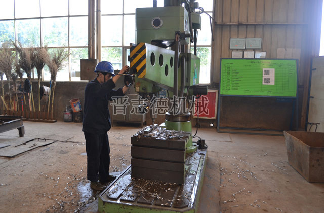 送料機(jī)車(chē)間安全展板