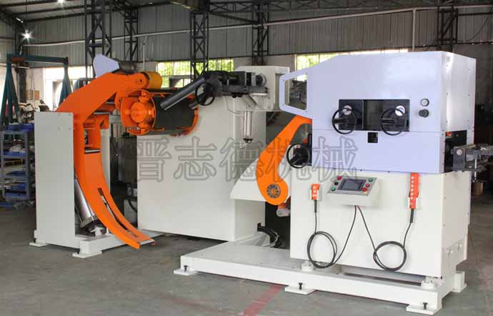 新款三合一送料機裝配中